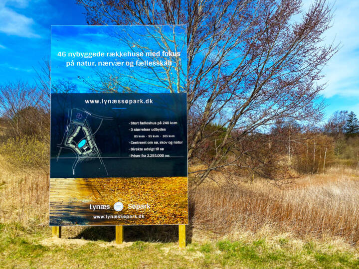 lyn&aelig;s s&oslash;park - skilte p&aring; grunden